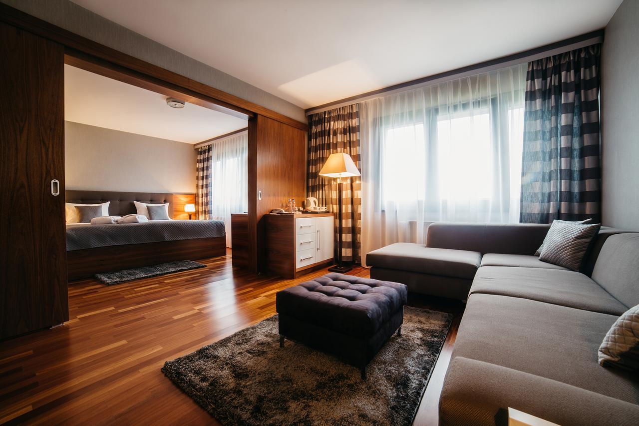Omega Hotel Olsztyn  Ngoại thất bức ảnh